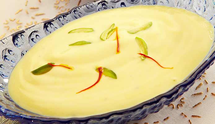 kesar_srikhand_chilled_saffron_yoghurt1